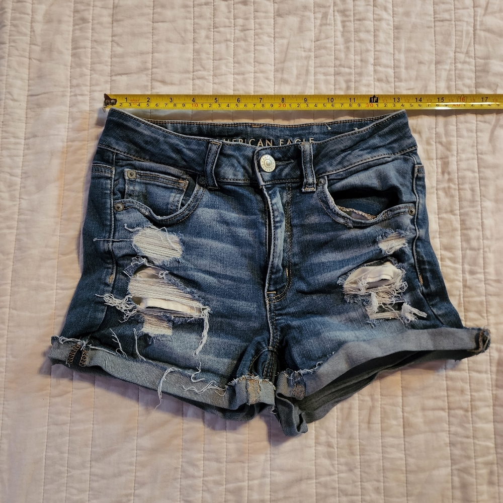 American Eagle jean shorts sz 6 Next level stretch